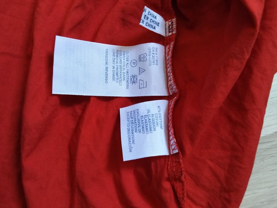 Top damă Tommy Hilfiger, mărimea 8 (aprox. M).