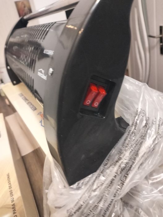 Radiator electric halogen  1200w nou