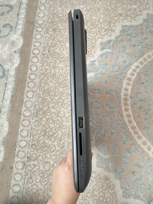Ноутбук, hp, без зарядчика!