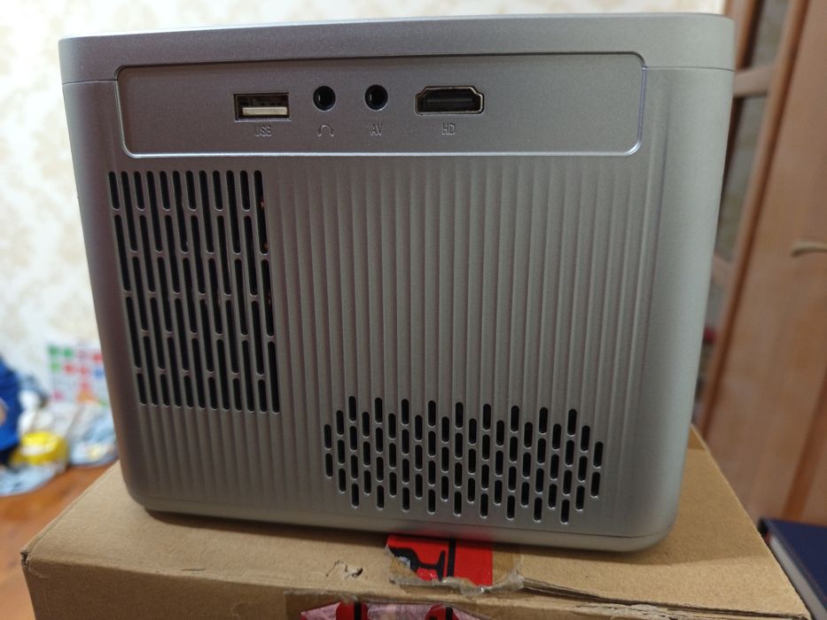 Проектор для кино 4К