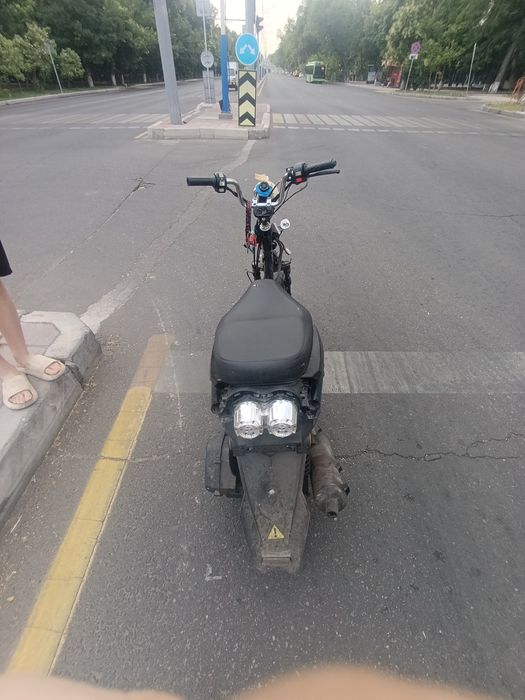 Скутер Yamaha bws 150куб