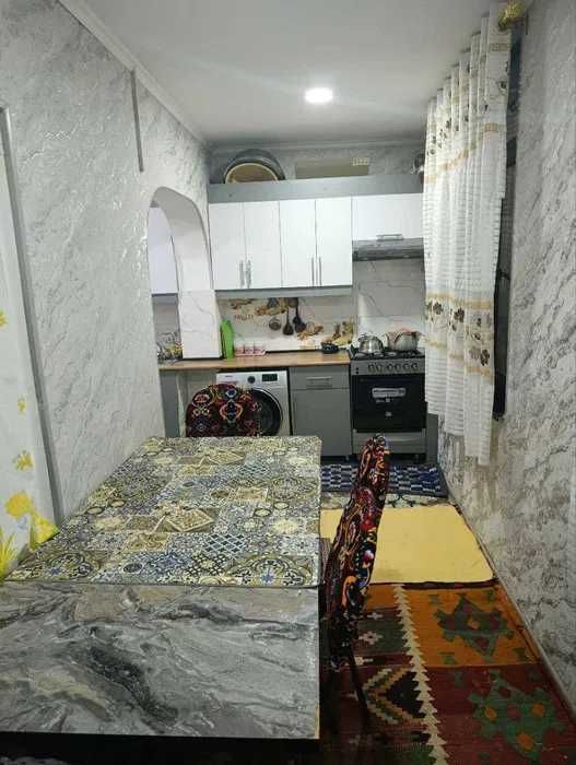 3 хонали 6 метр балконли квартира сотилади Динамо