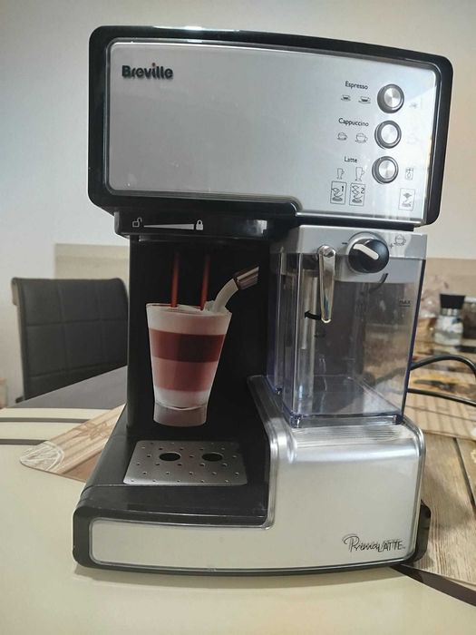 Aparat de cafea Philips si Breville