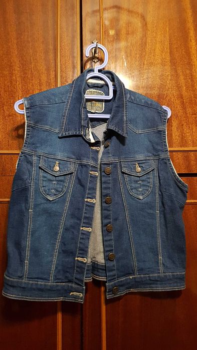 Джинсовая женская куртка