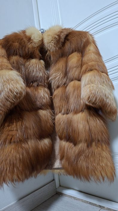 Продам шубу из меха лисы