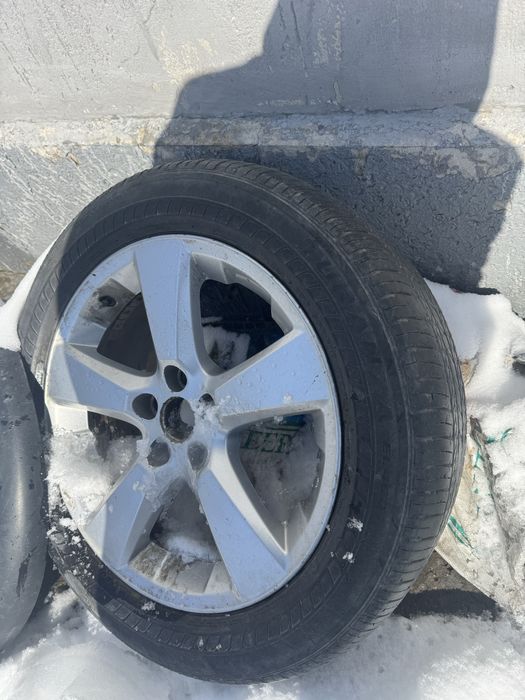 На лексус рх стояли