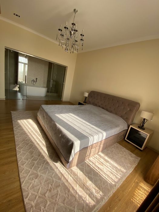 Сдаётся просторная квартира в самым престижном районе Ташкента