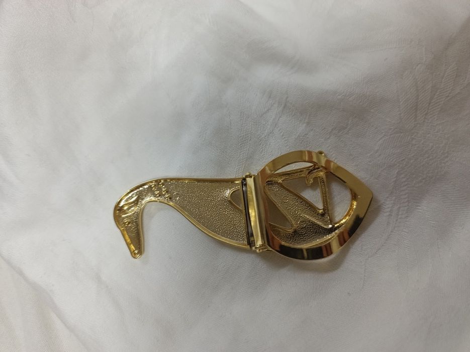 Брошка Behave® куче хрътка златен цвят 6 см