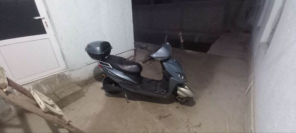 Elektro skuter sotiladi