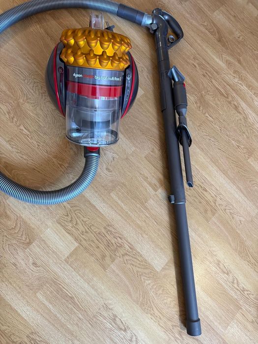 Aspirator Dyson Cinetic big ball ca nou, folosit o singura data