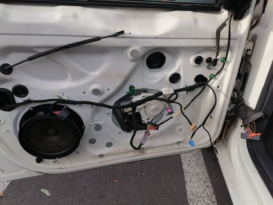 Instalatie electrica usa fata stanga golf 5