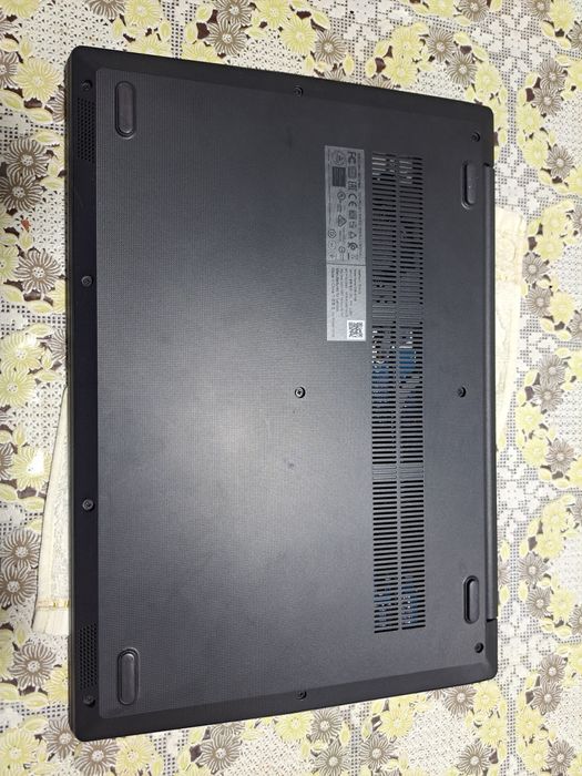 Yangi karobka Lenovo CORE i3.  (5 500 000sum)