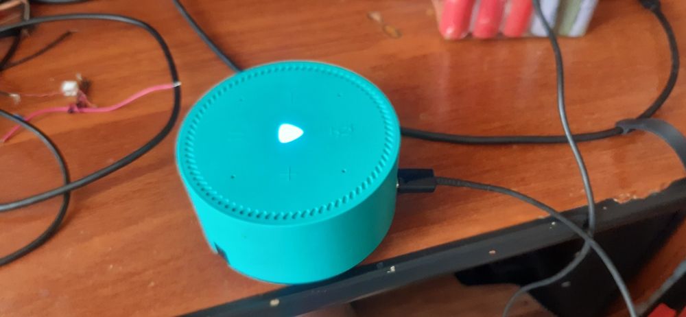 Умная колонка yandex lite