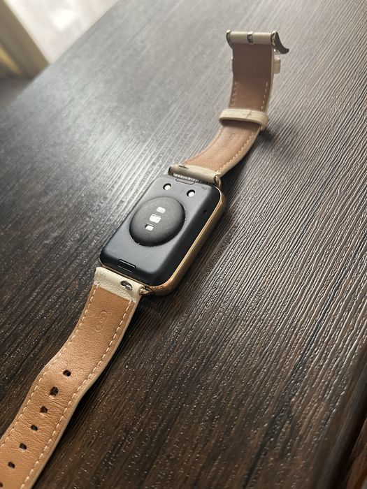 Часы Huawei watch fit 2