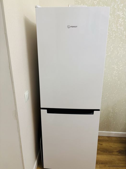 Продаю холодильник