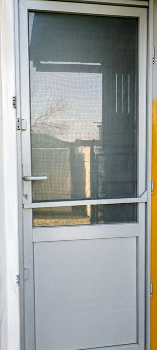 Plase țanțari geamuri și uși