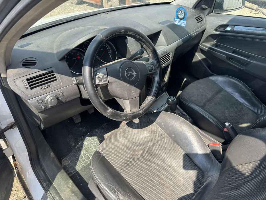 Opel Astra H 1.9CDTI 120 на части