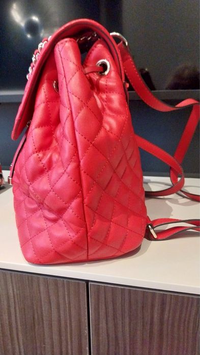 Чисто нова дамска раница Guess