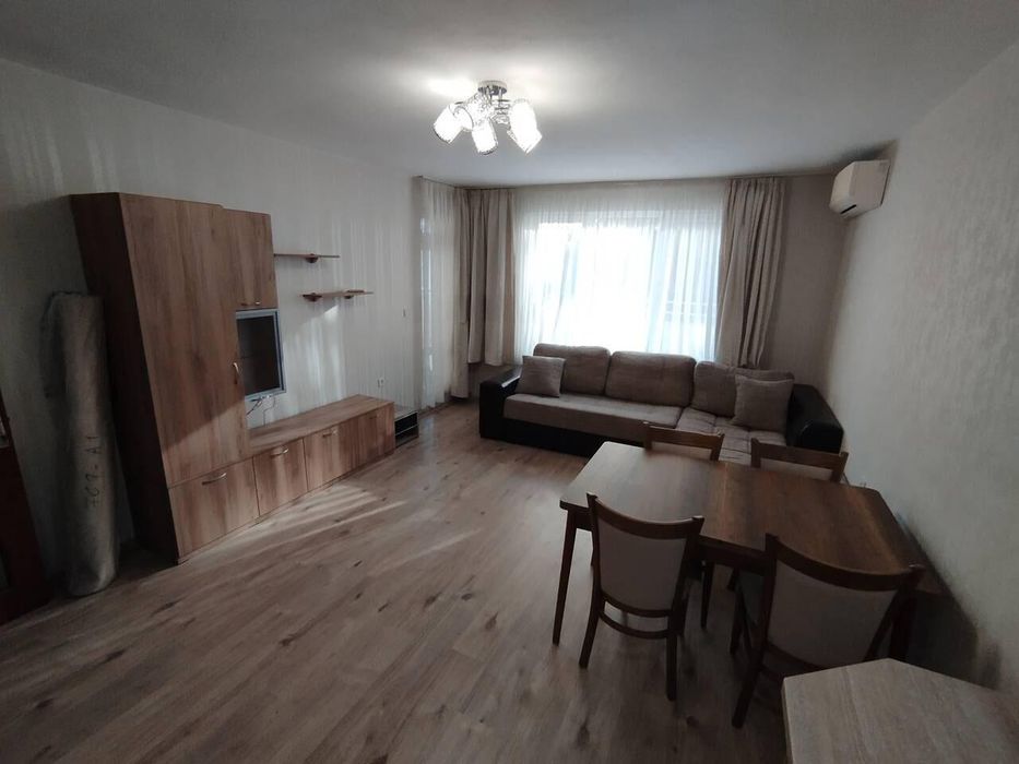 Дава се под наем Двустаен апартамент в Бургас, Изгрев - 65 кв.м за 408 € - Снимка #1