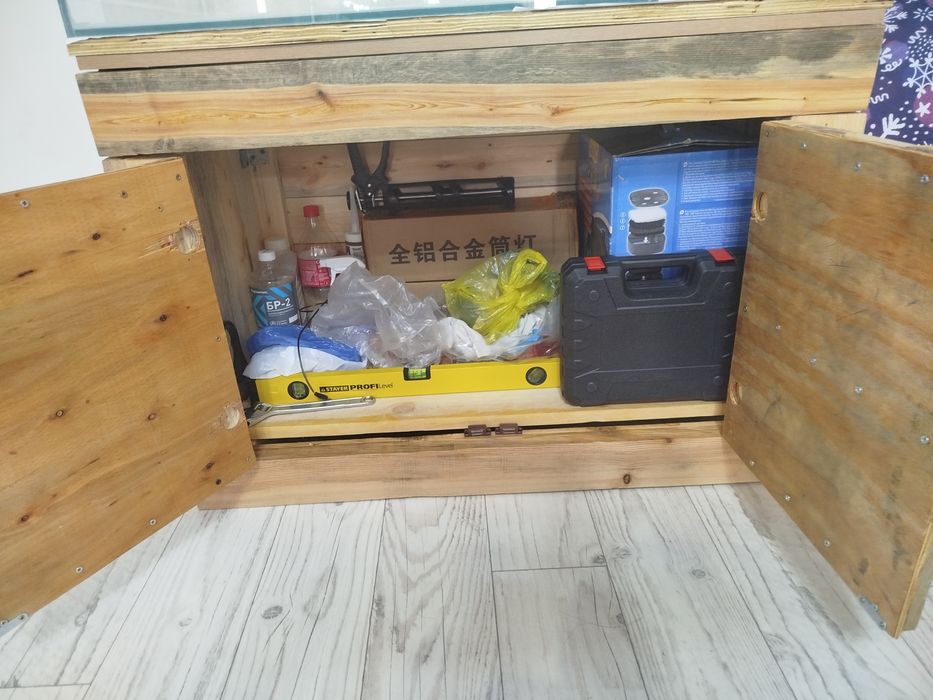 Продам Аквариум с тумбой