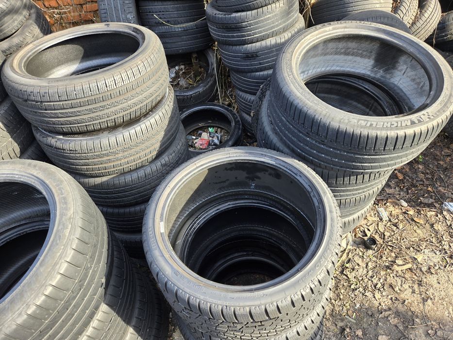 2бр. 285 30 20 Pirelli зимни.