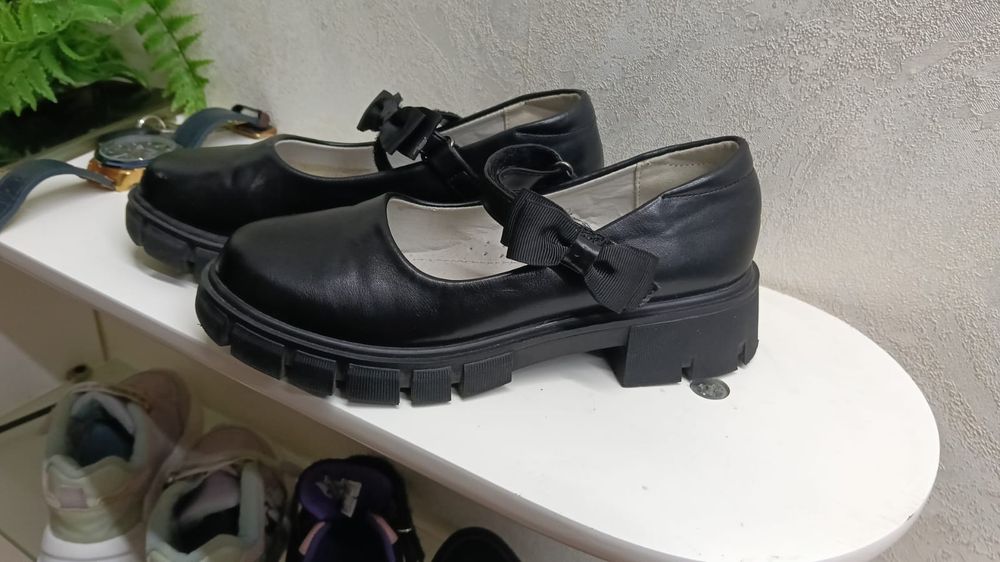 Продам обувь 1500