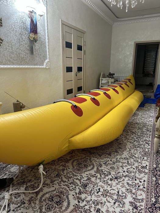 Водный диван,банан