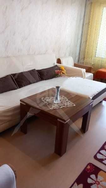 Двустаен - Славейков