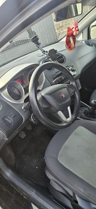 Vând seat ibiza 1.4 mpi