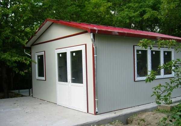 Casa, garaje auto si containere modulare tip birou din panou sandwich