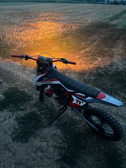 Ultra 125cc motocross