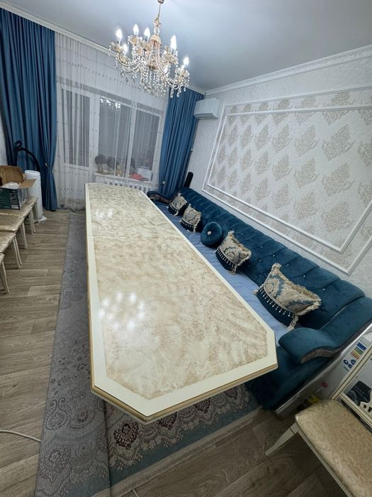 Продам стол хор состоянии