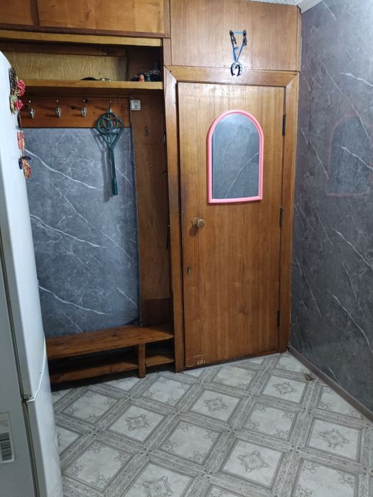 Продам квартиру трёх комнатную