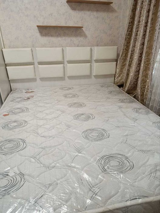 Двухспальная кровать
