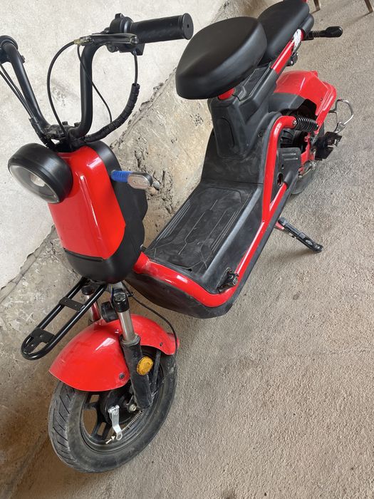 Мопед продаю в нормальном состояний