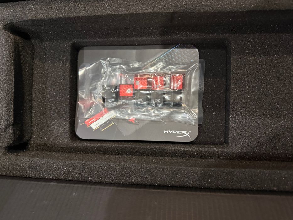 HyperX механична клавиатура