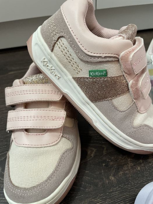 Incaltaminte kickers