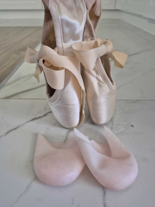 Палци за балет 18.5 см с протектори