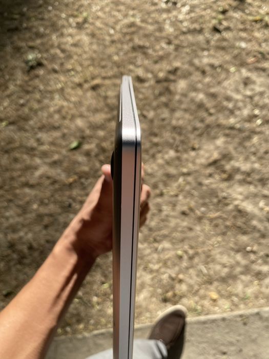 Macbook Pro ( 16 GB RAM, 1 TB SSD )