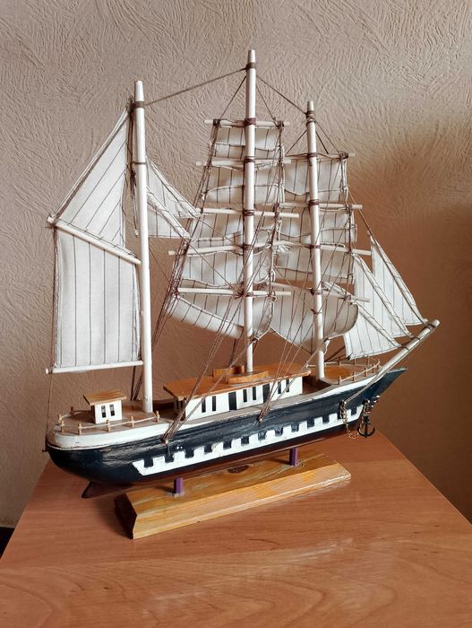 Корабль сувенирный 40см/30см