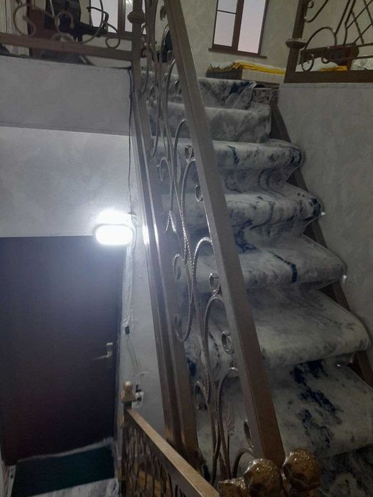 Shoshilinch Termizda Hovli uy sotiladi
