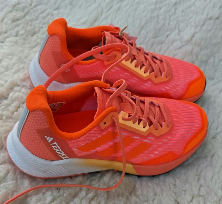 Adidas Terrex оригинални дамски сникърси нови 38 номер