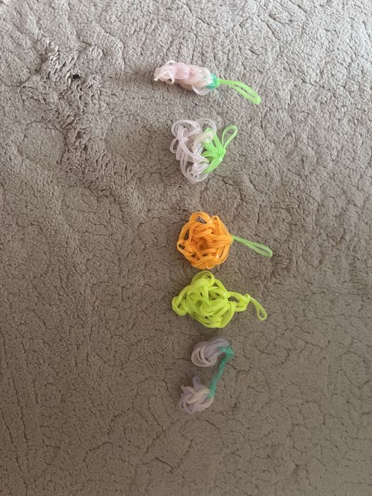 Продам поделки из резинок