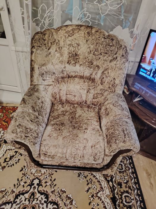 продам б/у мягкий уголок