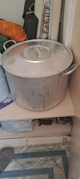 Эмалированная кастрюля