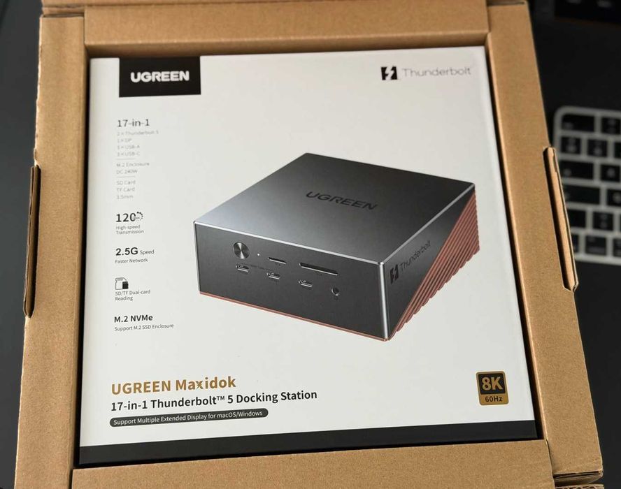 uGreen MaxiDok Thunderbold 5 Docking Station 17 in 1 + MacFlow 25w Qi 2.2