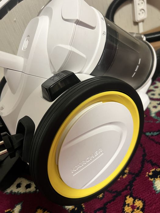 Пылесос Karcher VC 3 Premium