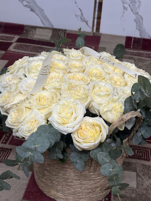 Цветы с корзиной