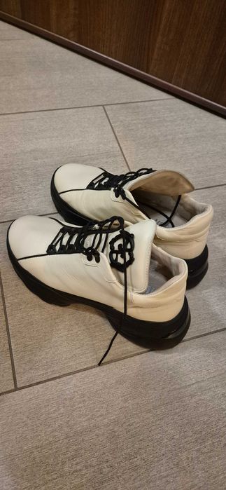 Продавам обувки ALESSA