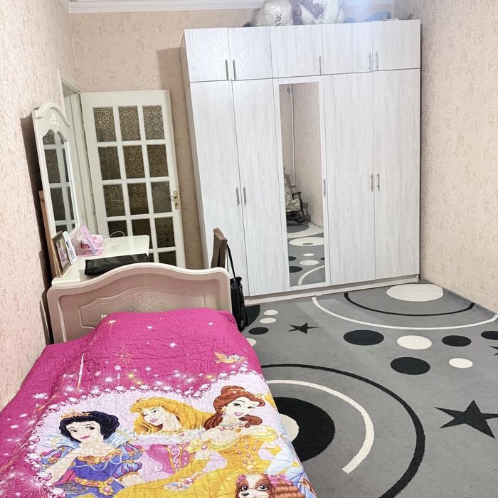 4 xonali kv sotiladi  bez makler